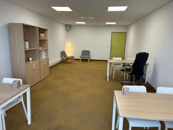 Bureau cosy de 53 m² à Garosud – Parfait pour une petite équipe ambitieuse !