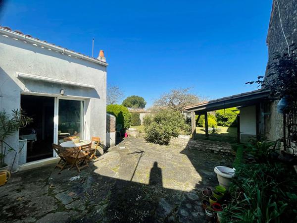 A VENDRE MARSILLY MAISON 171 m2 4 CHAMBRES AVEC JARDIN ,  Marsilly