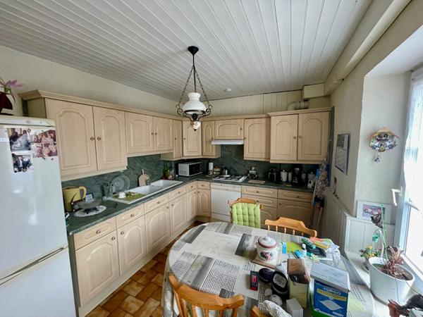 A VENDRE MARSILLY MAISON 171 m2 4 CHAMBRES AVEC JARDIN ,  Marsilly