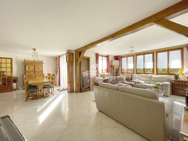 Vélizy-Villacoublay - Maison 6 pièces. €787 950 ** - Référence 665-C