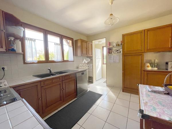 Vélizy-Villacoublay - Maison 6 pièces. €787 950 ** - Référence 665-C