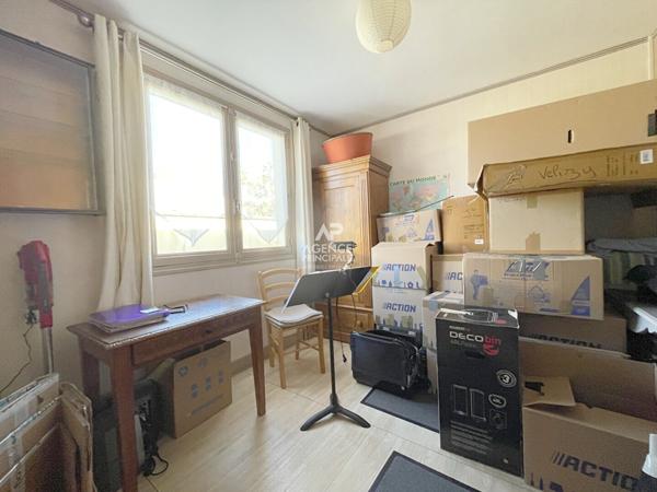 Vélizy-Villacoublay - Maison 6 pièces. €787 950 ** - Référence 665-C