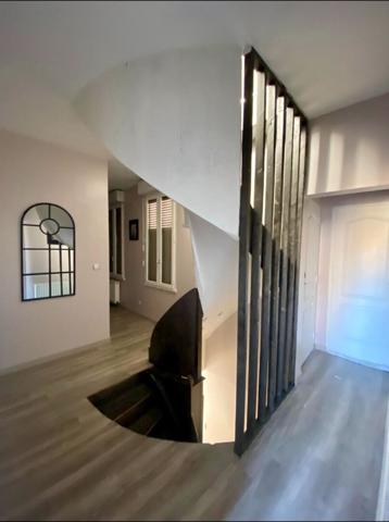 Maison d'exception 8 pièces à vendre à Villers-Bretonneux - Exclusivité Agence Principale €457 000 ** - Référence 13857