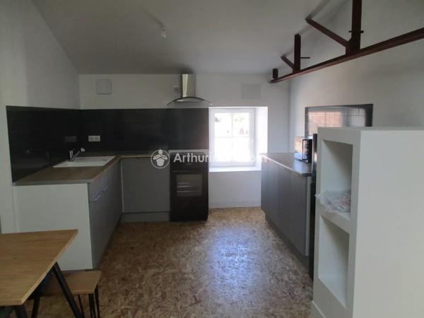 Vente Immeuble 7 pièces 186 m2 à Saint-Jean-d'Angély