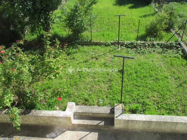 Vente Immeuble 7 pièces 186 m2 à Saint-Jean-d'Angély