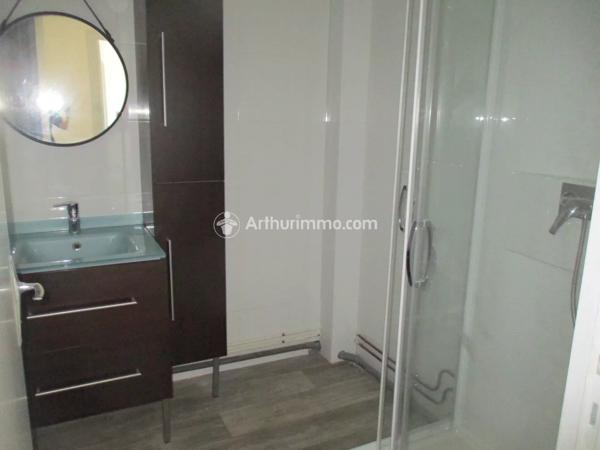 Vente Immeuble 7 pièces 186 m2 à Saint-Jean-d'Angély