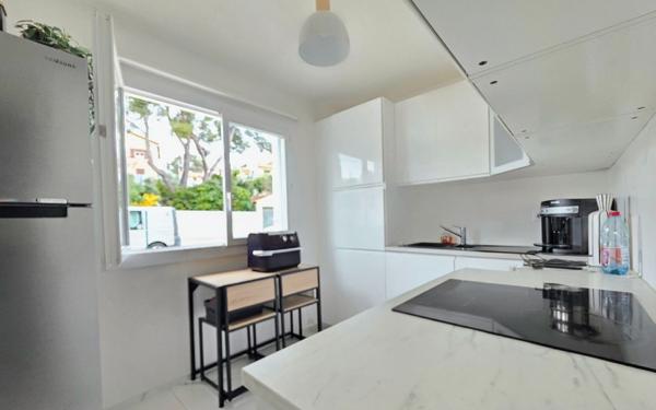 Appartement à vendre    3 pièces • 56,42 m2 La Seyne-sur-Mer