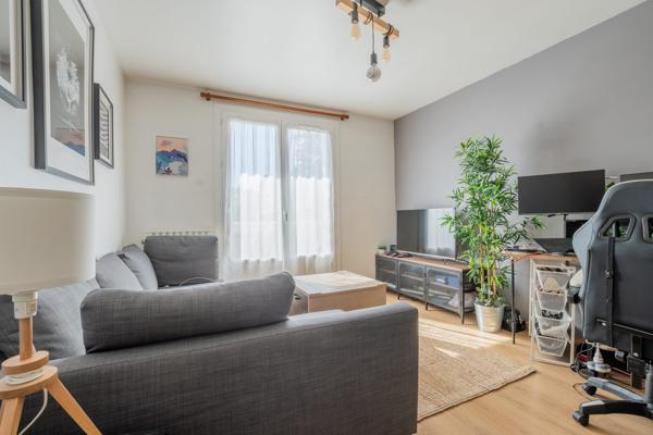 Appartement T2, balcon, cave et parking