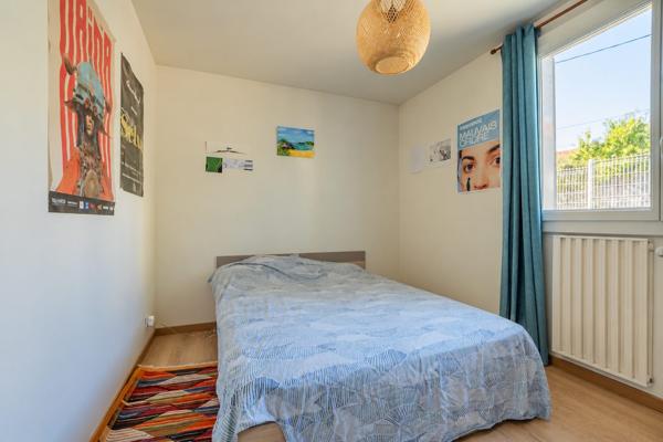 Appartement T2, balcon, cave et parking