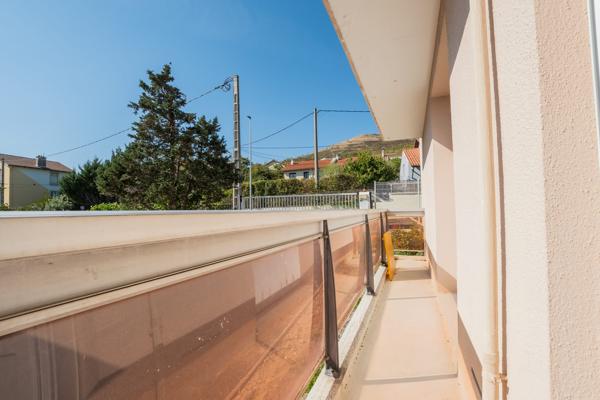 Appartement T2, balcon, cave et parking