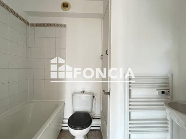 Location Studio 29.6 m² - 3 SQUARE DES MUSES Chilly-mazarin 91380