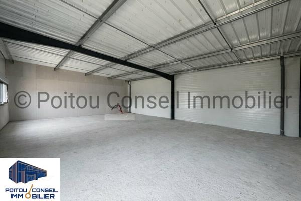 LOCAL COMMERCIAL NEUF LA CRECHE 95m2