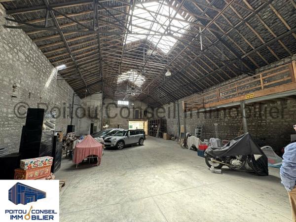 NIORT CENTRE VILLE ENTREPOT 510M2 PROCHE GARE
