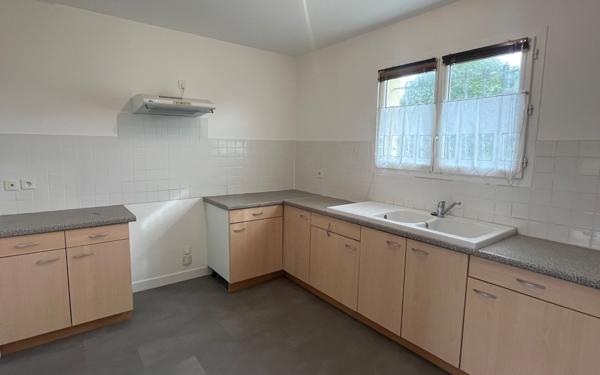 Maison à vendre    3 pièces •  Morcenx