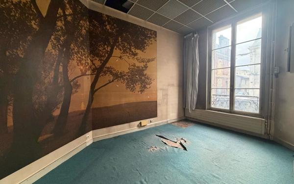 Appartement à vendre    1 pièce • 213,24 m2 Saint-Ouen-l'Aumône