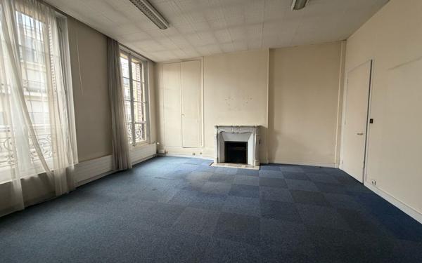 Appartement à vendre    1 pièce • 213,24 m2 Saint-Ouen-l'Aumône