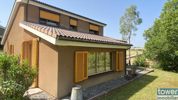 Villa
                                                                                                                                                                                                                                                                                                                        4 pièce(s)                                                                                                                                                                                                          3 chambre(s)                                                                                                                                                                                                          102  m²