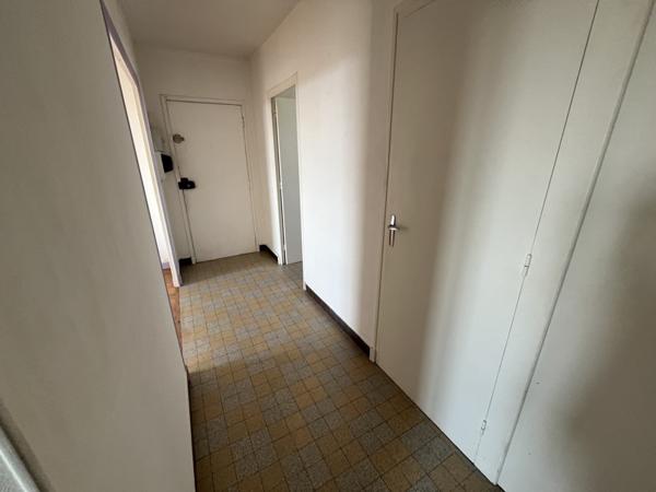 Appartement à vendre |  Saint-Priest |  3 pièces | 57 m²