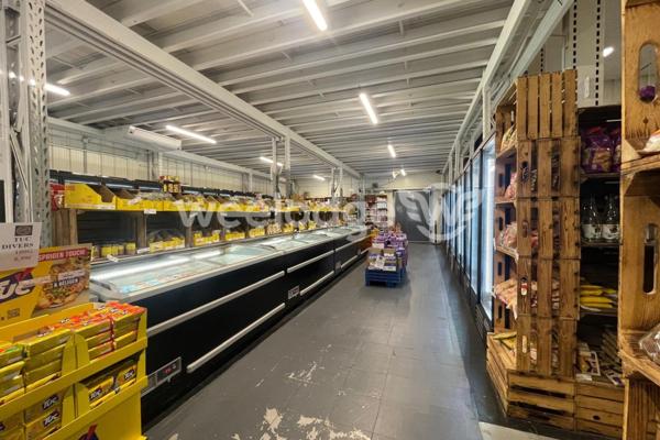 Local commercial à vendre de 720 m² à Valenton