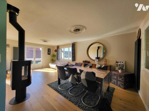 Charmante maison de plain-pied avec sous-sol complet 