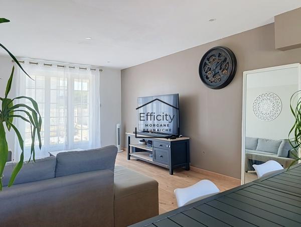 Maison
         5 pièces
        - 112 m² Exclusivité 309 900 € *