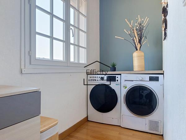 Maison
         5 pièces
        - 112 m² Exclusivité 309 900 € *