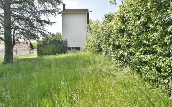 Maison à vendre    4 pièces •  Villieu-Loyes-Mollon