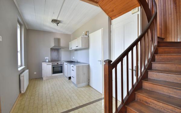 Maison à vendre    4 pièces •  Villieu-Loyes-Mollon