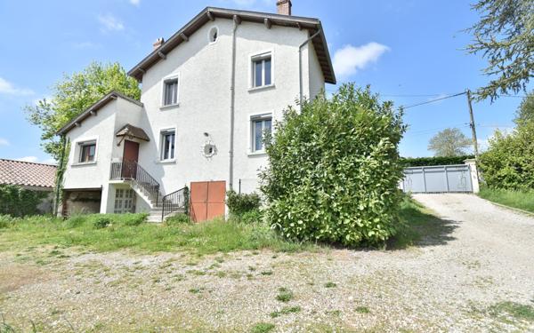 Maison à vendre    4 pièces •  Villieu-Loyes-Mollon