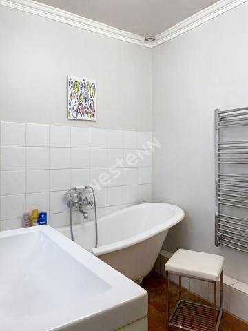 Charmante ancienne ferme à vendre à Cantenay Épinard - 7 pièces, 176 m² sur 2019 m² de terrain