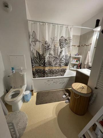 Location                                                      Appartement
                        
                     2 pièces                                         à Limeil-Brévannes