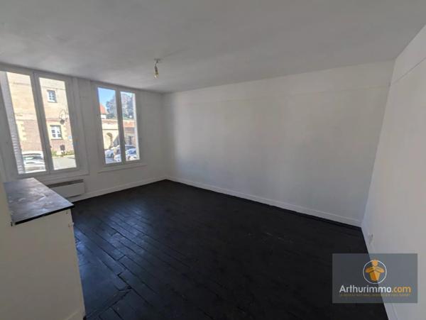 Vente                                                      Appartement
                        
                     3 pièces                      56 m2                     à Noyon