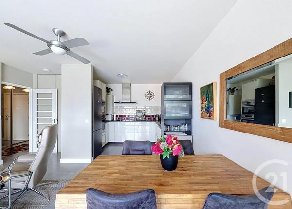 Appartement T3 à vendre  3 pièces - 64 m 2   BORDEAUX  - 33
