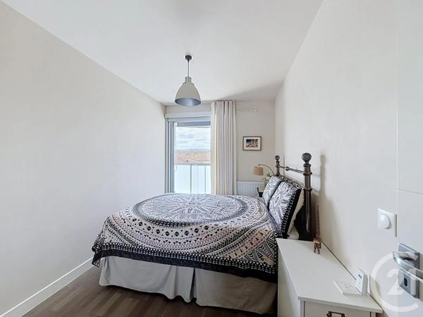 Appartement T3 à vendre  3 pièces - 64 m 2   BORDEAUX  - 33