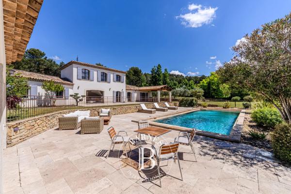 Cabriès, Maison 4 Chambres -  240 m² à vendre