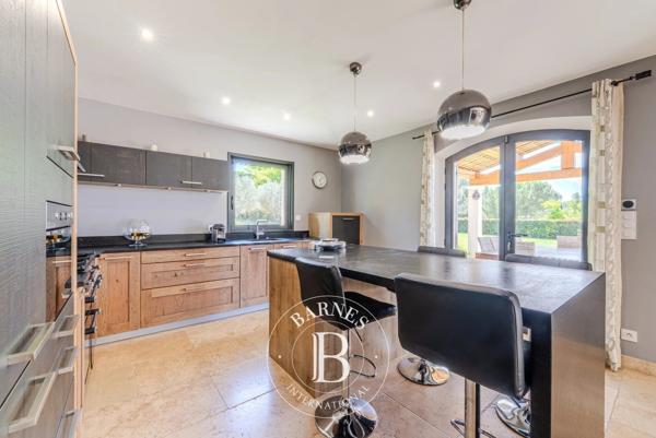 Cabriès, Maison 4 Chambres -  240 m² à vendre