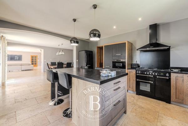Cabriès, Maison 4 Chambres -  240 m² à vendre