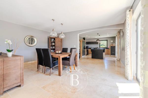 Cabriès, Maison 4 Chambres -  240 m² à vendre