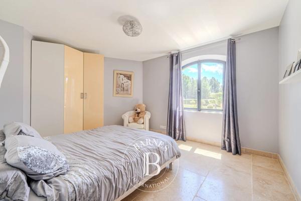 Cabriès, Maison 4 Chambres -  240 m² à vendre