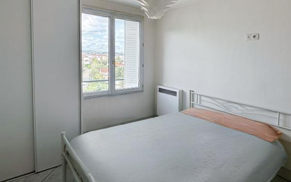 Appartement à louer    3 pièces •  Lyon 8