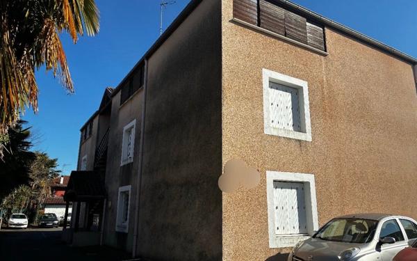 Appartement à vendre    1 pièce •  Billère