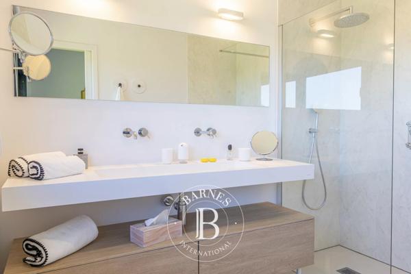 Sainte-Lucie-de-Porto-Vecchio, Villa 5 Chambres -  200 m² à vendre