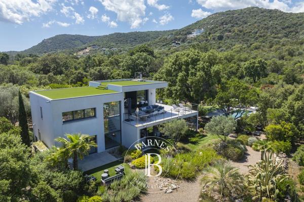 Sainte-Lucie-de-Porto-Vecchio, Villa 5 Chambres -  200 m² à vendre