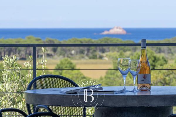 Sainte-Lucie-de-Porto-Vecchio, Villa 5 Chambres -  200 m² à vendre