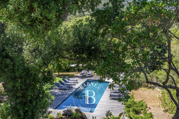 Sainte-Lucie-de-Porto-Vecchio, Villa 5 Chambres -  200 m² à vendre