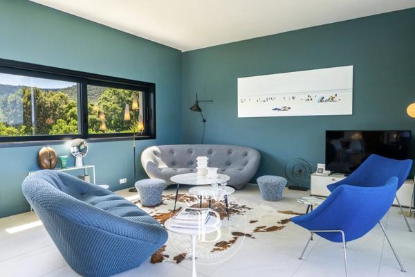 Sainte-Lucie-de-Porto-Vecchio, Villa 5 Chambres -  200 m² à vendre