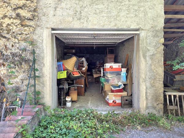 Lettret (05130) Réel opportunité pour investisseur ou première acquisition à 3 minutes de Tallard, maison de village avec gara