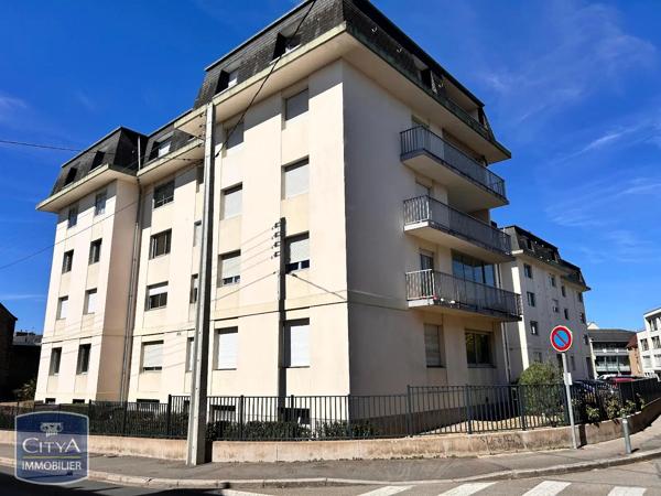 Appartement à louer 3 pièces 86.86m² Laval (53000)