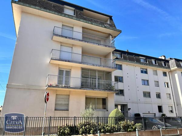 Appartement à louer 3 pièces 86.86m² Laval (53000)