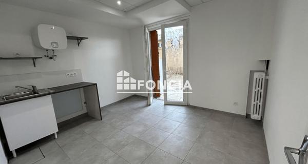 À vendre Local commercial 45 m² - Avignon 84000